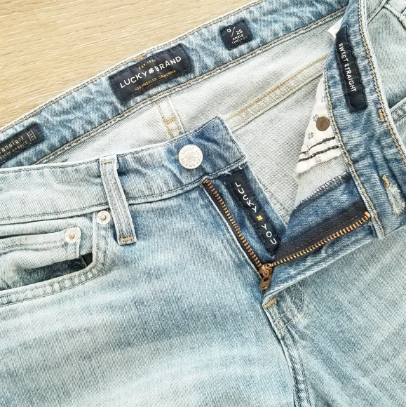 Lucky Brand Women's Straight Leg Denim Jean's Zip-up Candiani Fabric Ankle sz 25 - Picture 11 of 16